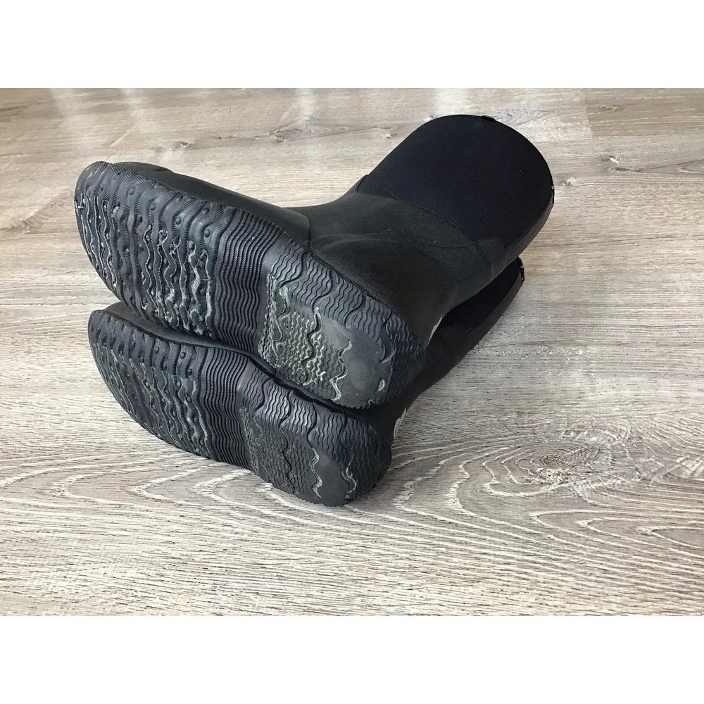 Bogs Classic High Boots Youth Size 5 Black Good Waterproof Insulated Neoprene